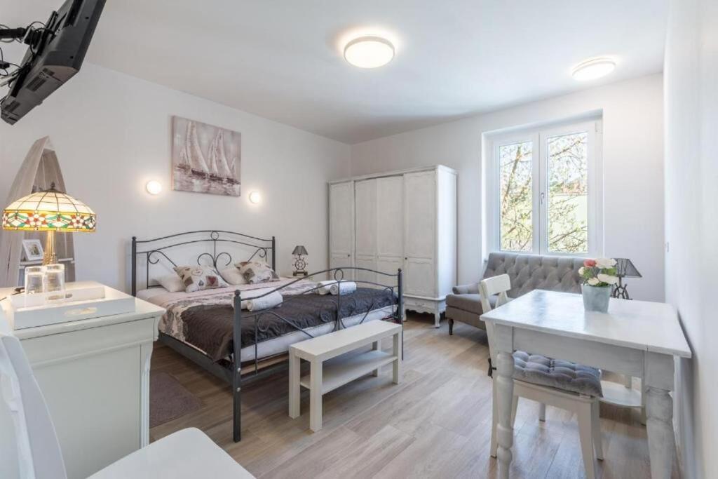 Apartments And Room Poesia Split Exterior foto