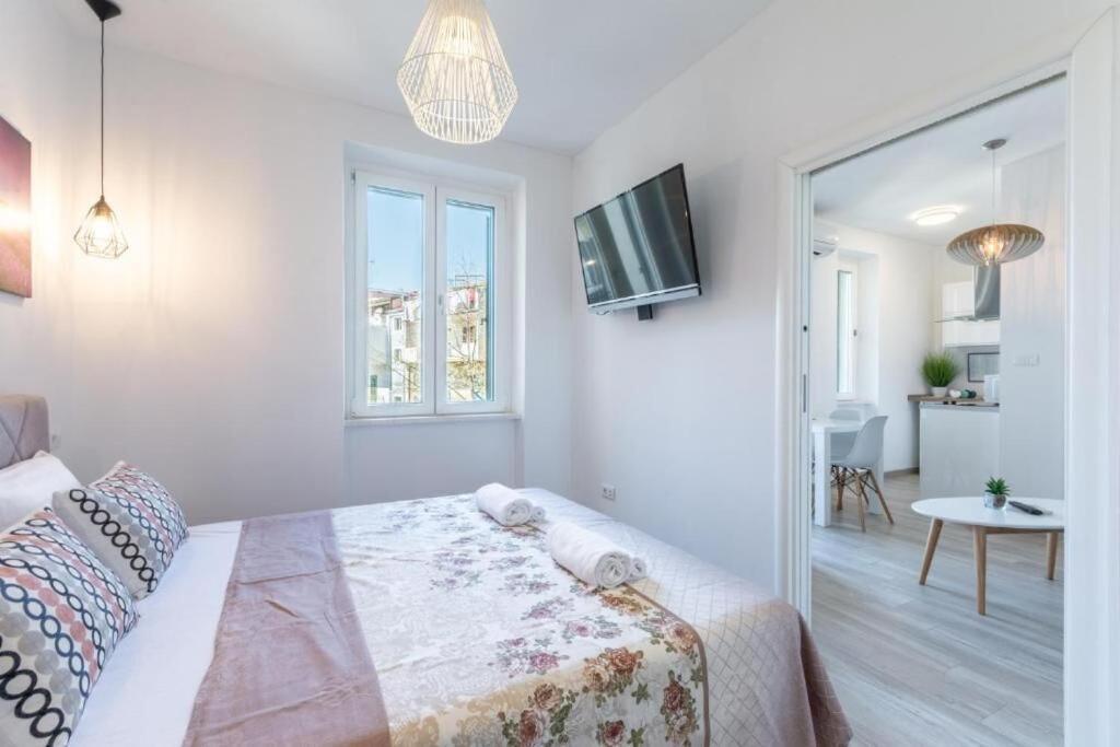 Apartments And Room Poesia Split Exterior foto