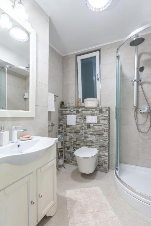 Apartments And Room Poesia Split Exterior foto